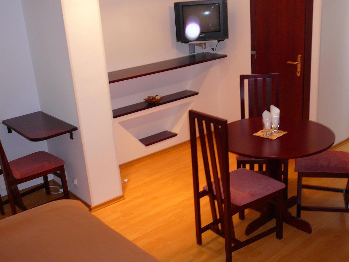 Casa Irma - Rooms For Rent Bacău Exterior foto