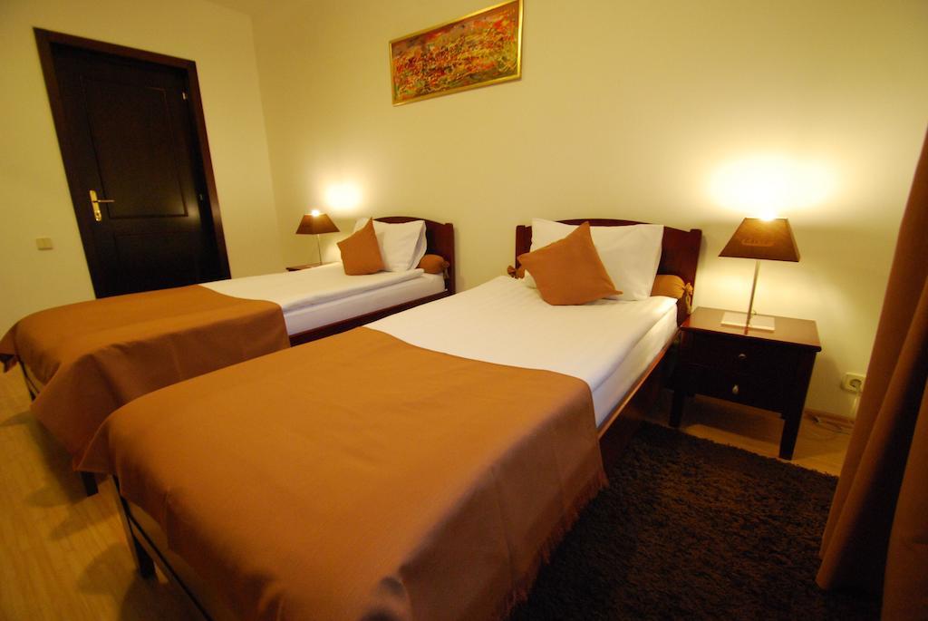 Casa Irma - Rooms For Rent Bacău Quarto foto